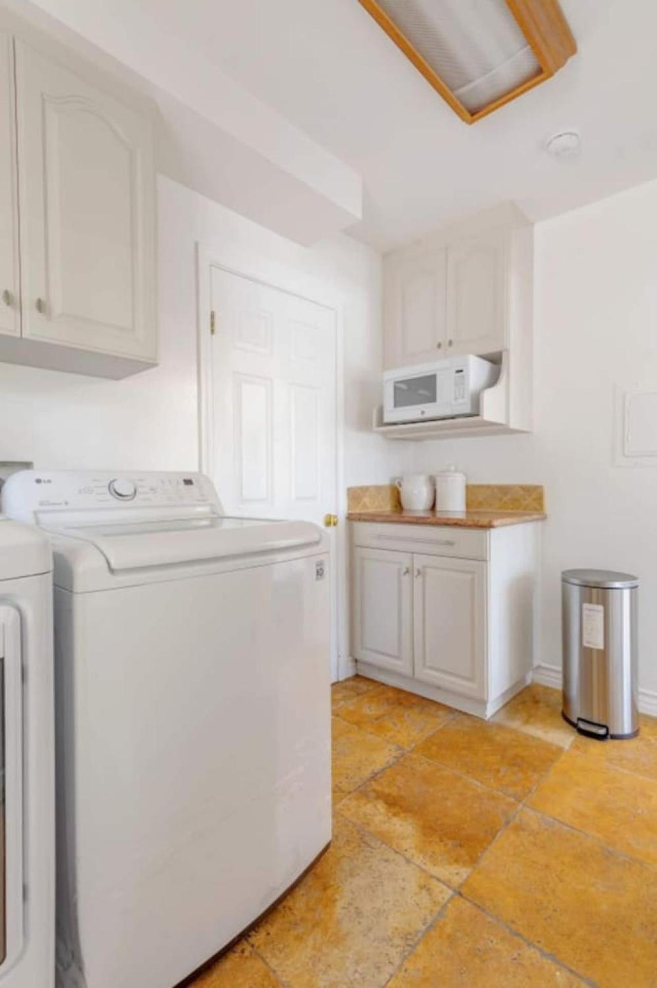 Casa vacanze 468a Massive 5 Bedroom With Beautiful Pool Los Angeles